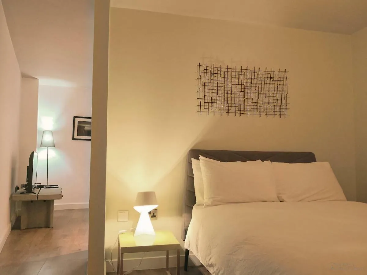 Homely Serviced Apartments - Blonk St Sheffield 0*,
